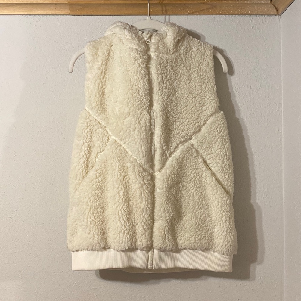 Zyia Cream Hooded Teddy Vest Size Small